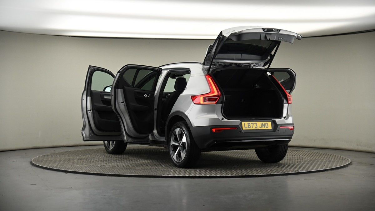 More views of Volvo XC40