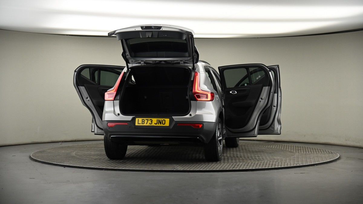 More views of Volvo XC40