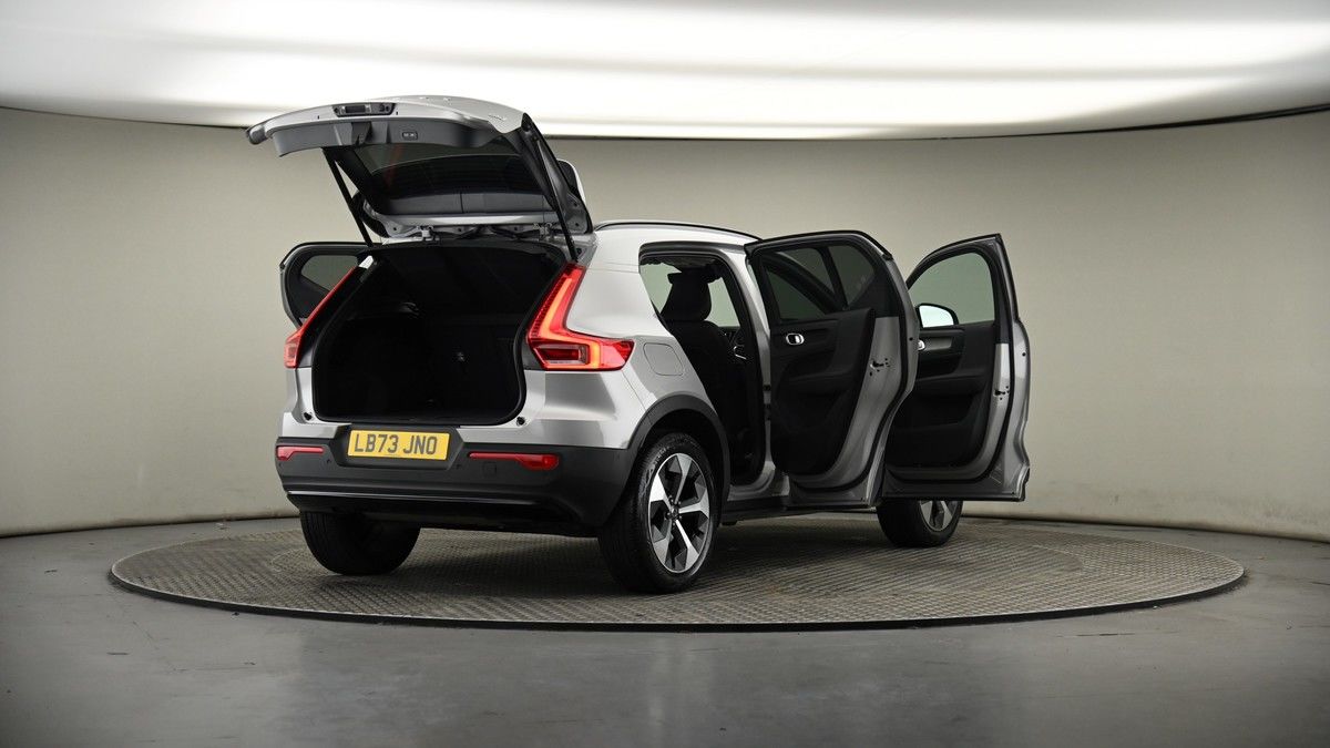 More views of Volvo XC40
