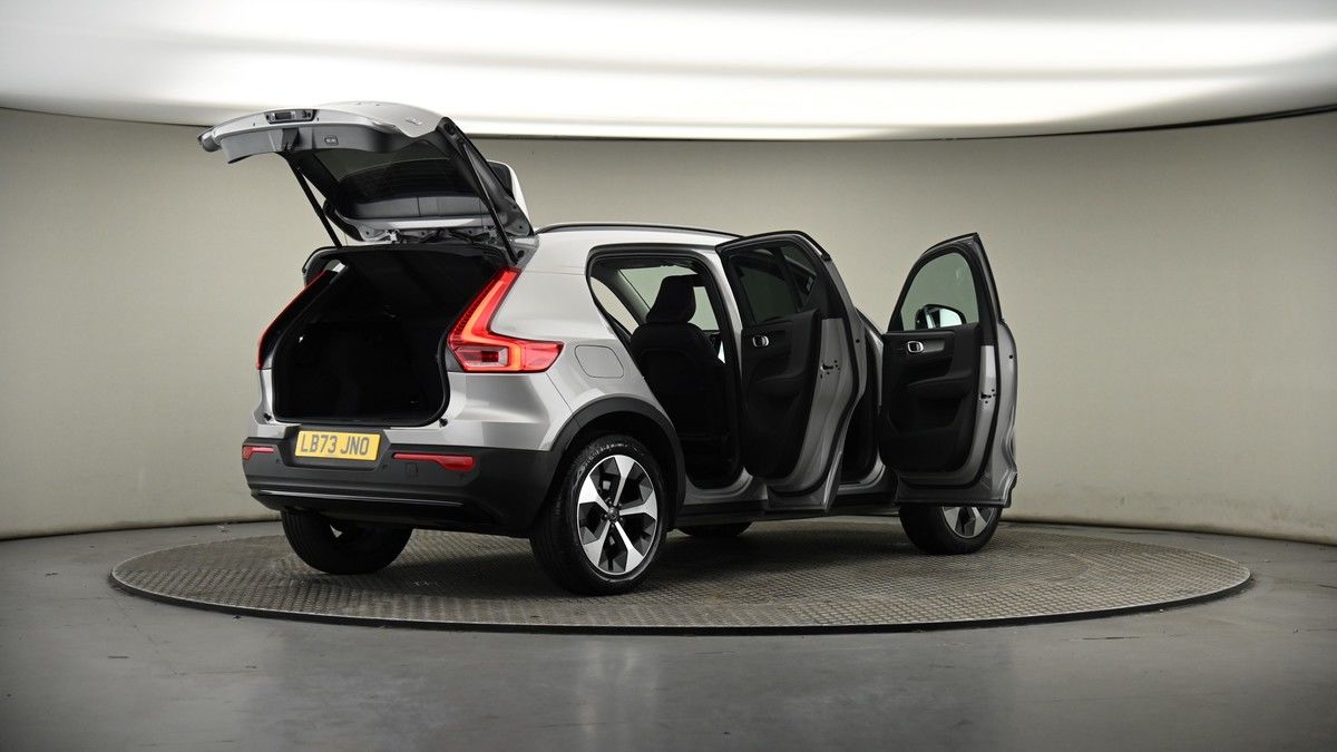 More views of Volvo XC40