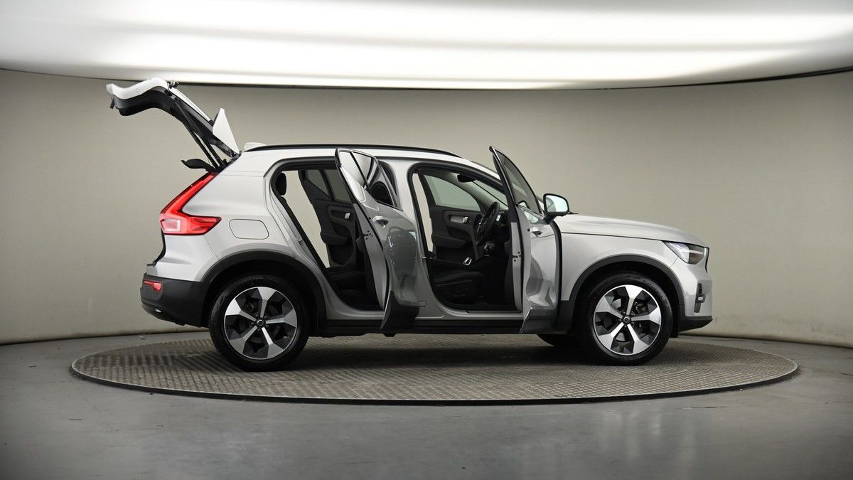 More views of Volvo XC40