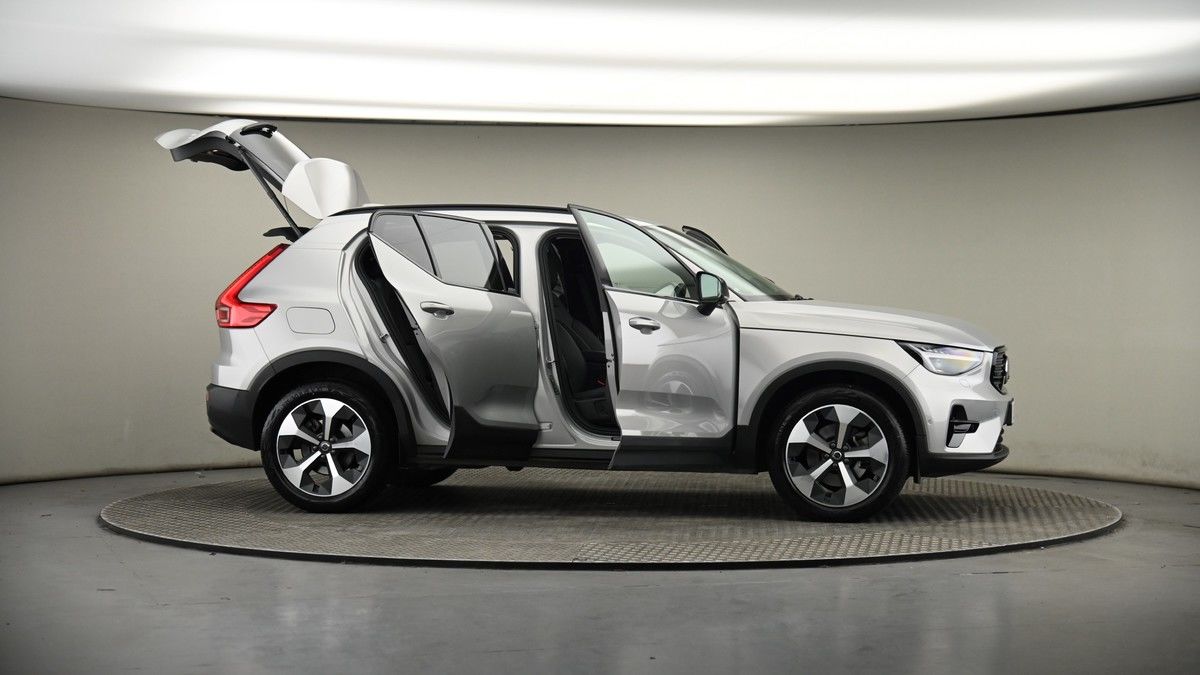 More views of Volvo XC40