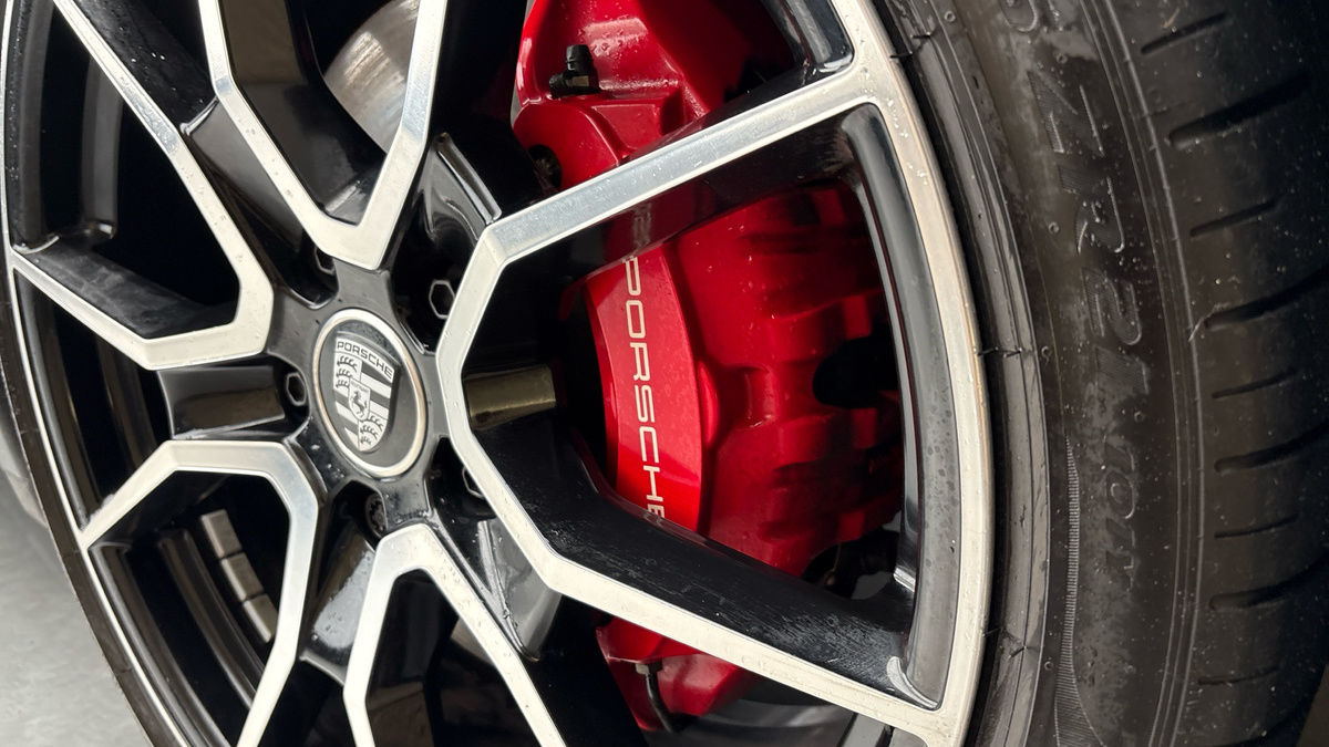 Porsche Taycan Image 26