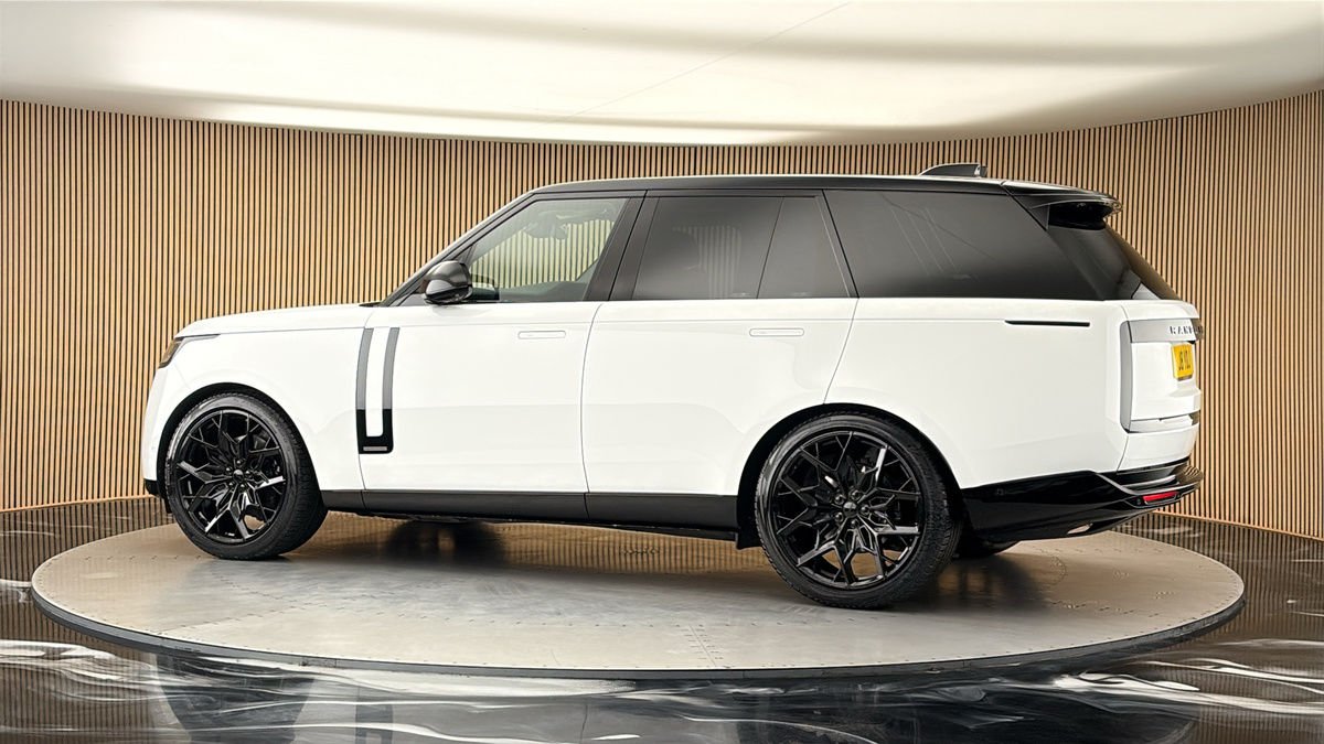 More views of Land Rover Range Rover