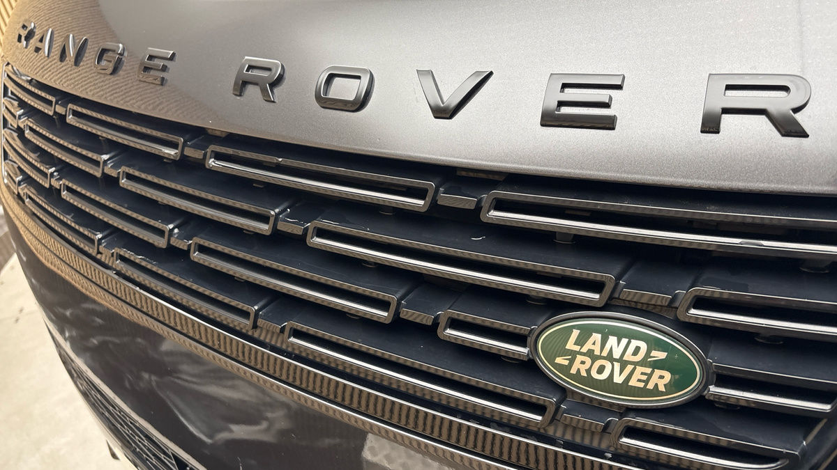 Land Rover Range Rover Sport Image 24