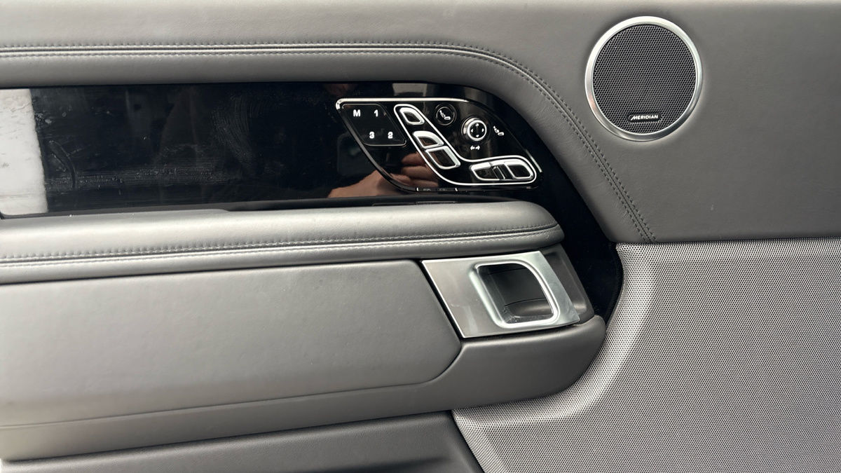 Land Rover Range Rover Image 19