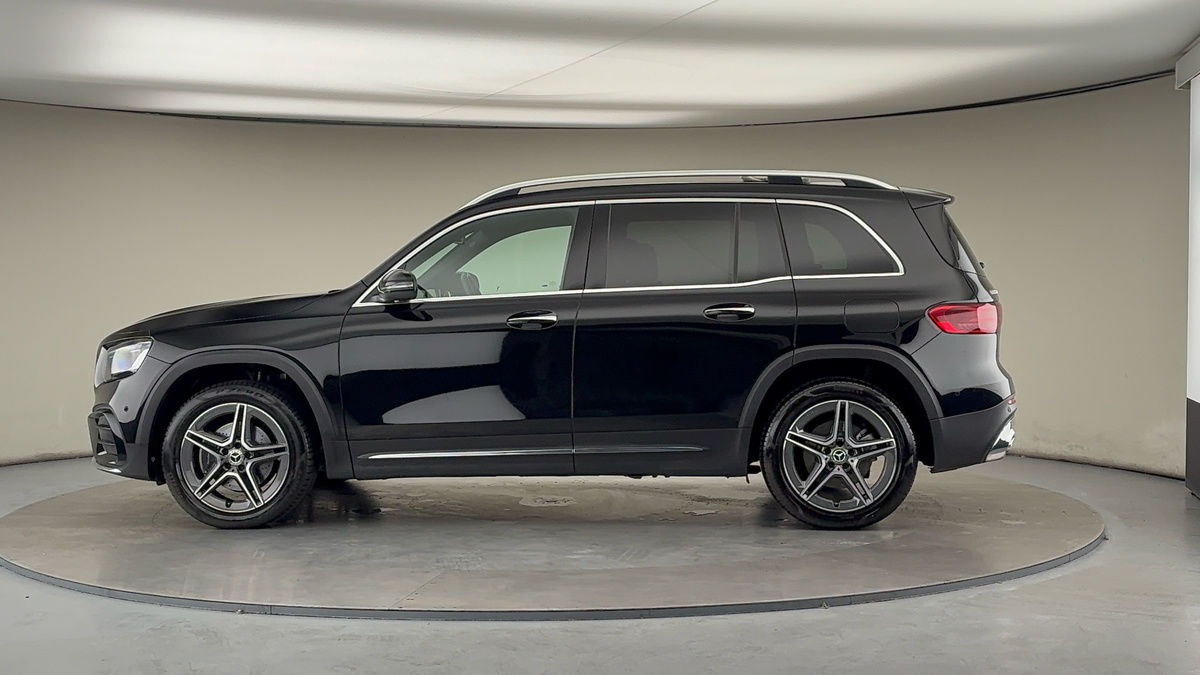 More views of Mercedes-Benz GLB