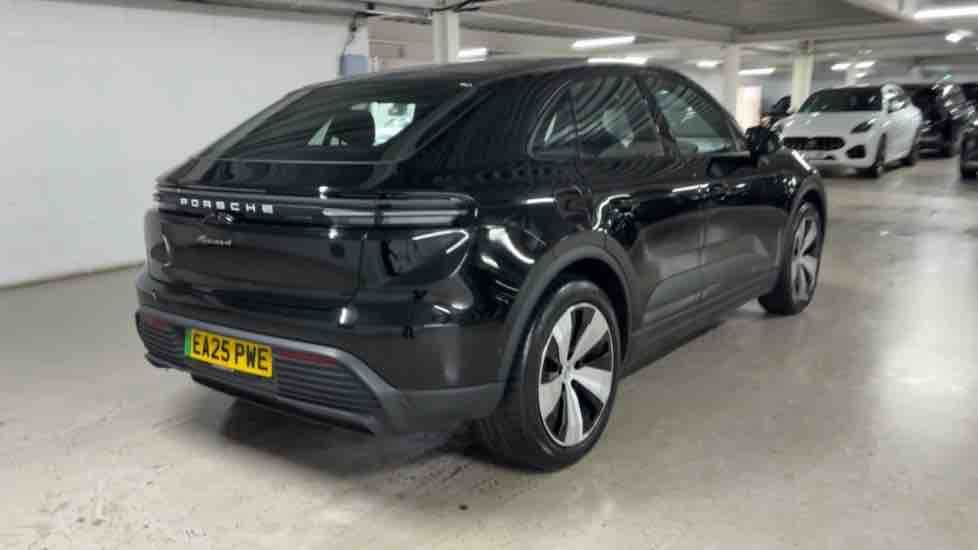 More views of Porsche Macan