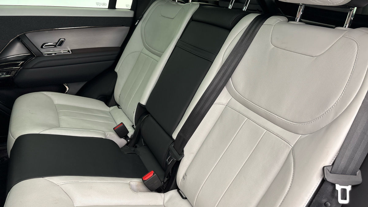 Land Rover Range Rover Sport Image 8