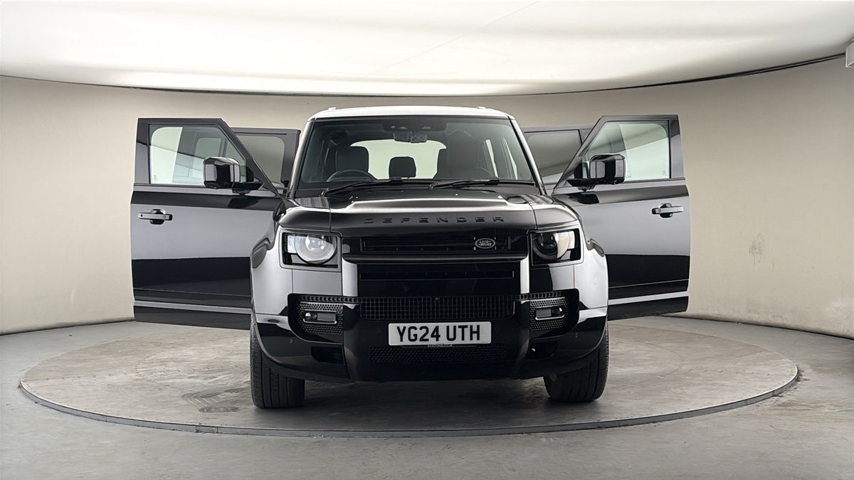 More views of Land Rover Defender 110