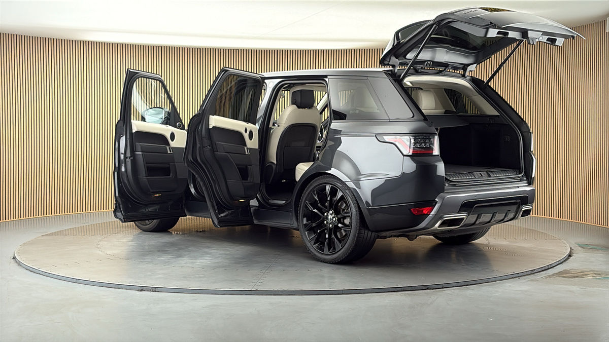 More views of Land Rover Range Rover Sport