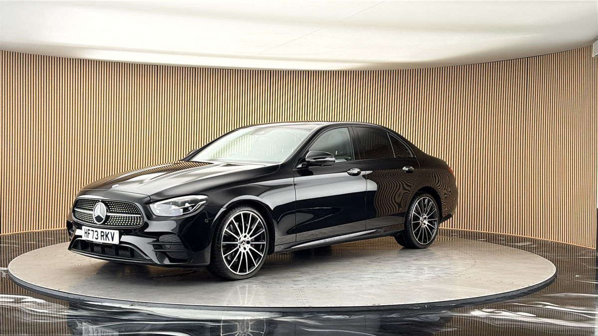 Mercedes-Benz E Class Image 20