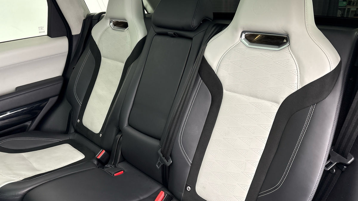 Land Rover Range Rover Sport Image 8