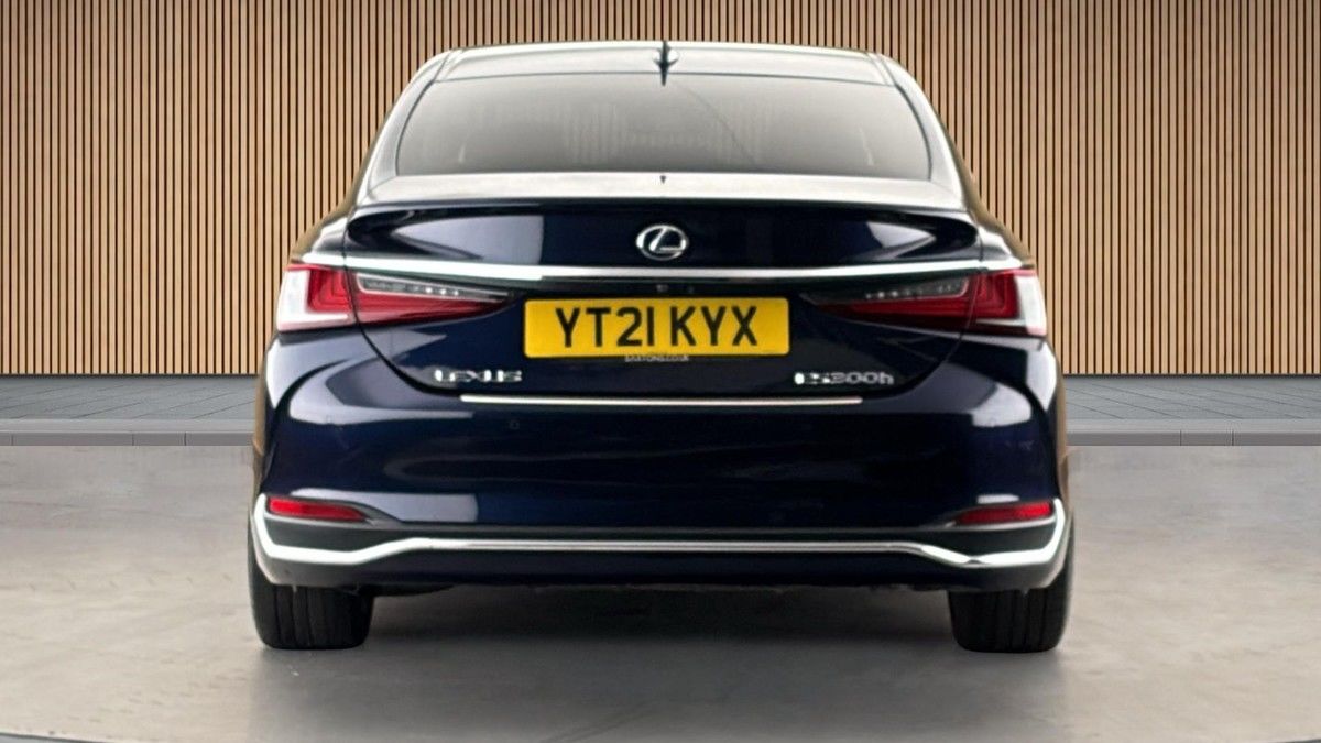 Lexus ES Image 4