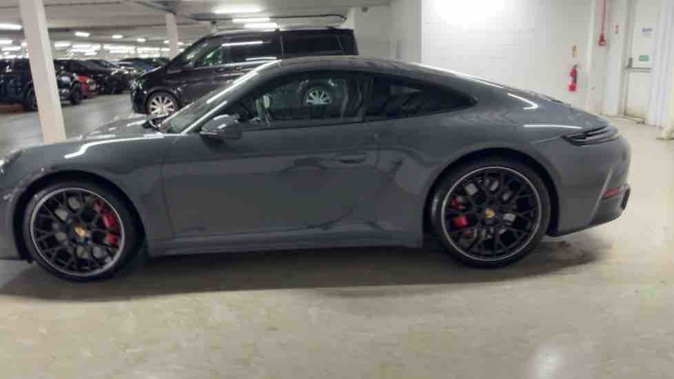 More views of Porsche 911