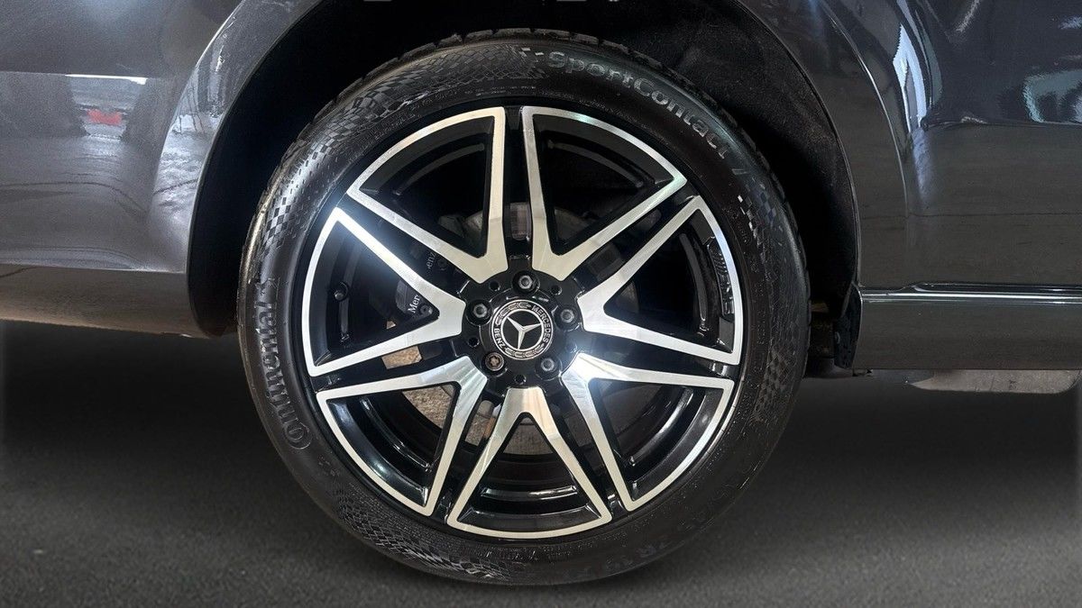 Mercedes-Benz V Class Image 10