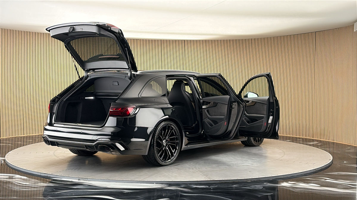 More views of Audi RS4 Avant
