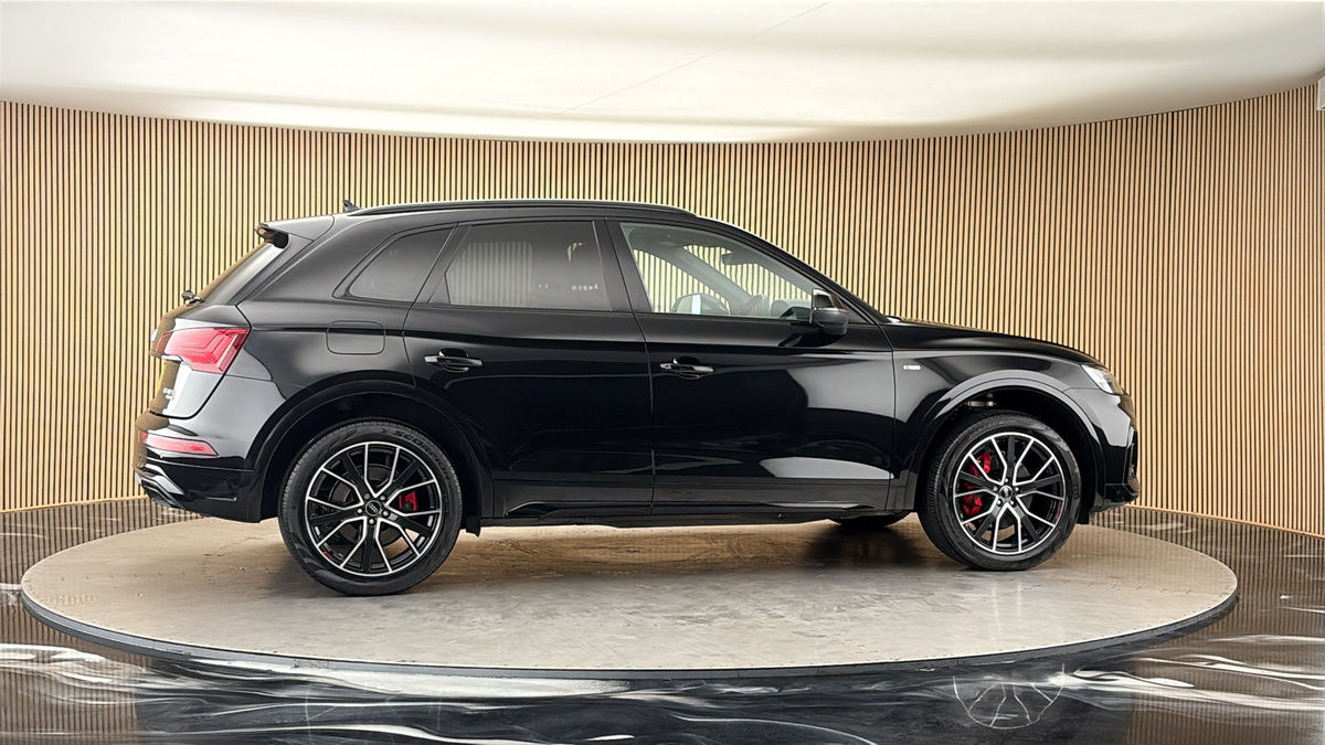 More views of Audi Q5