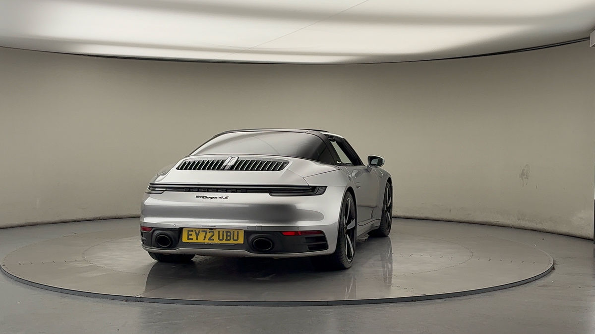 More views of Porsche 911