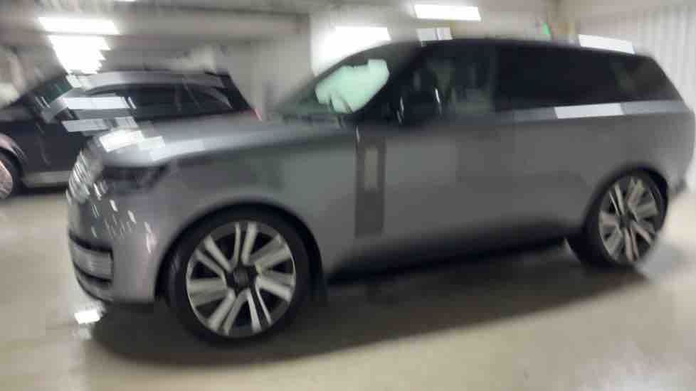 More views of Land Rover Range Rover