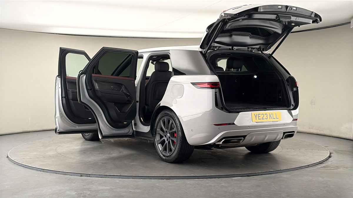 Land Rover Range Rover Sport Image 23