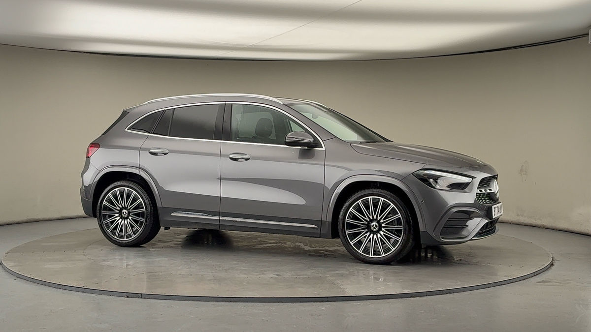 More views of Mercedes-Benz GLA