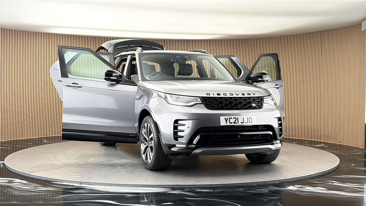 More views of Land Rover Discovery