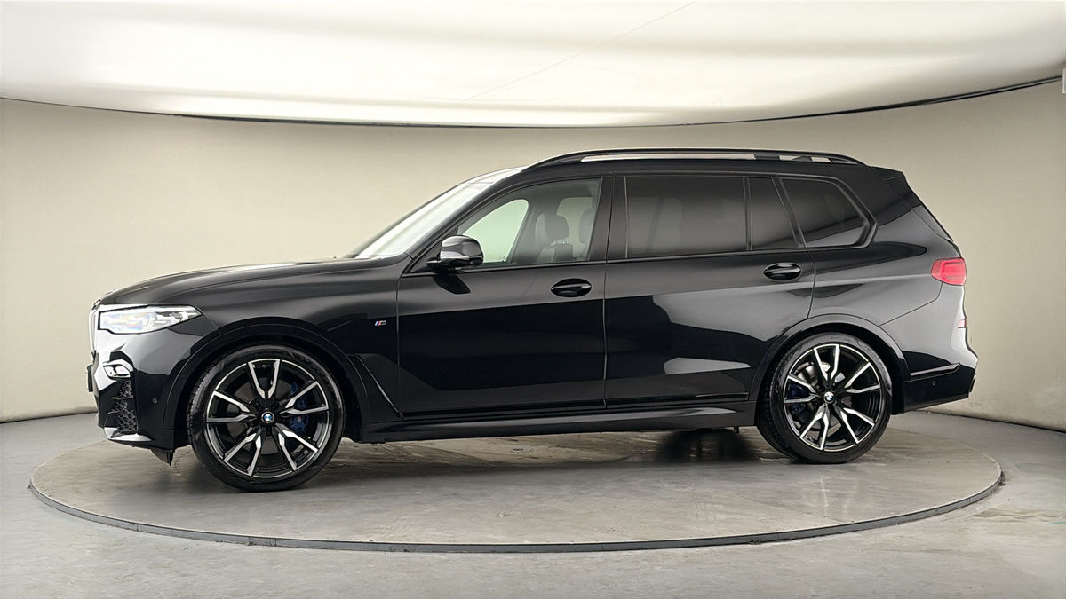 More views of BMW X7