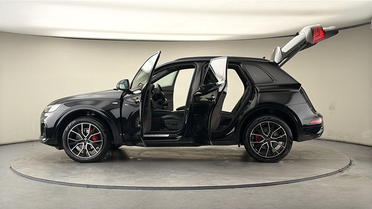 More views of Audi Q5