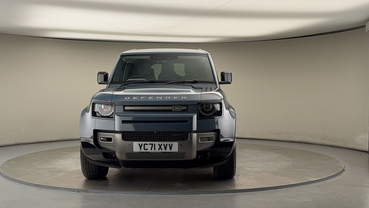 Land Rover Defender 110 Image 3