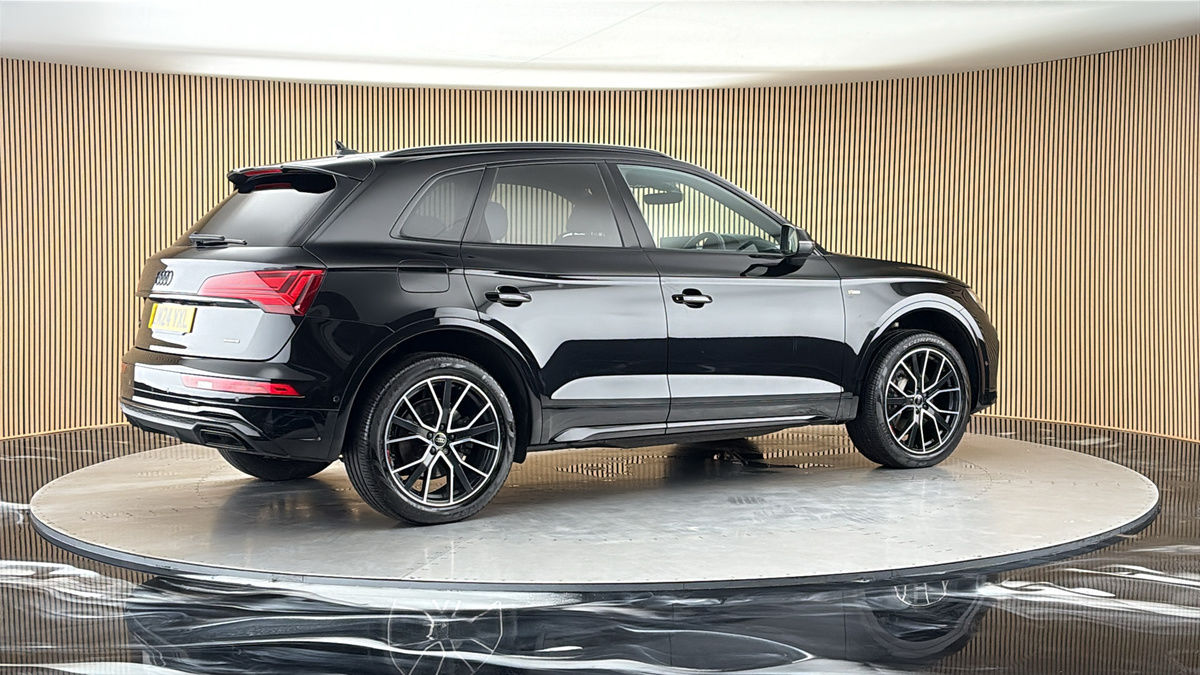 More views of Audi Q5