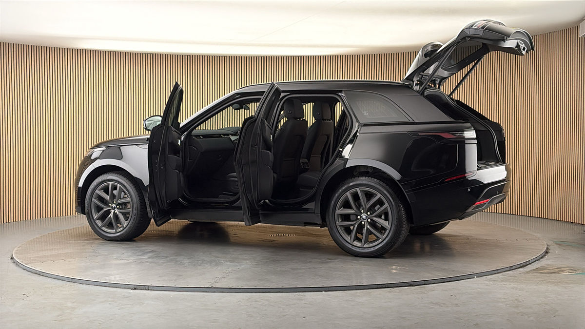 More views of Land Rover Range Rover Velar