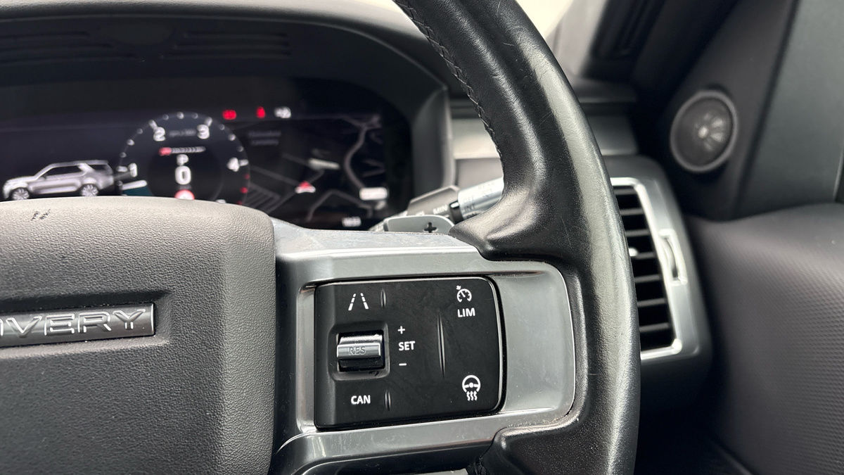 Land Rover Discovery Image 14