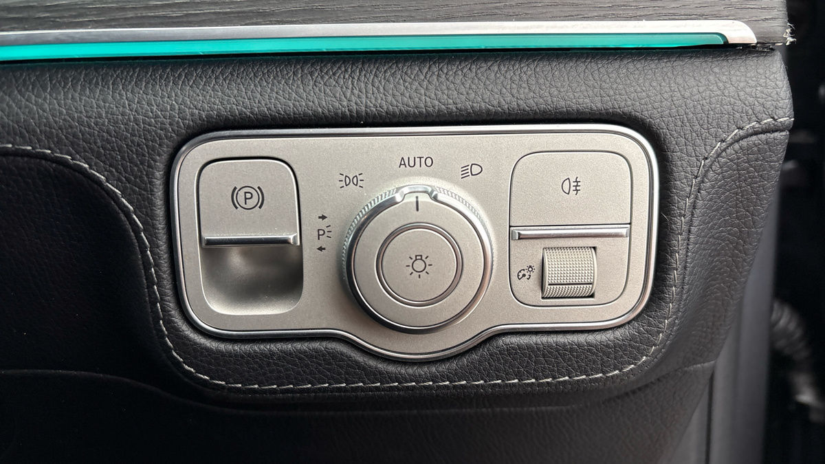 Mercedes-Benz GLE Image 26