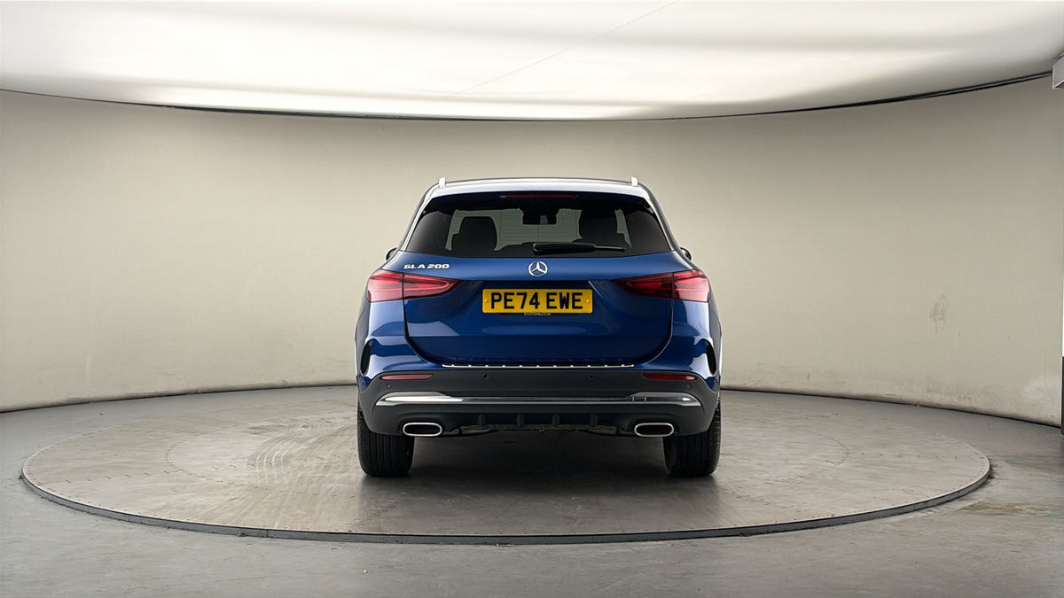 Mercedes-Benz GLA Image 4