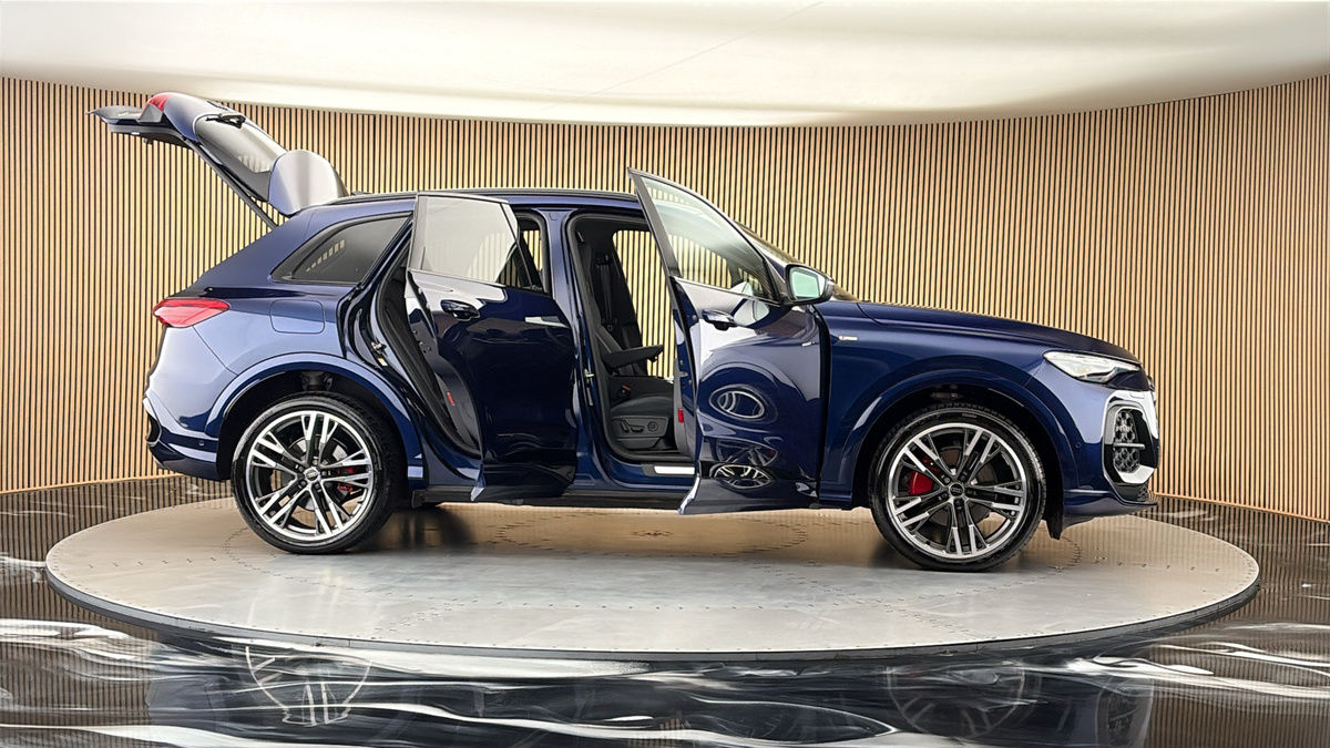More views of Audi Q5