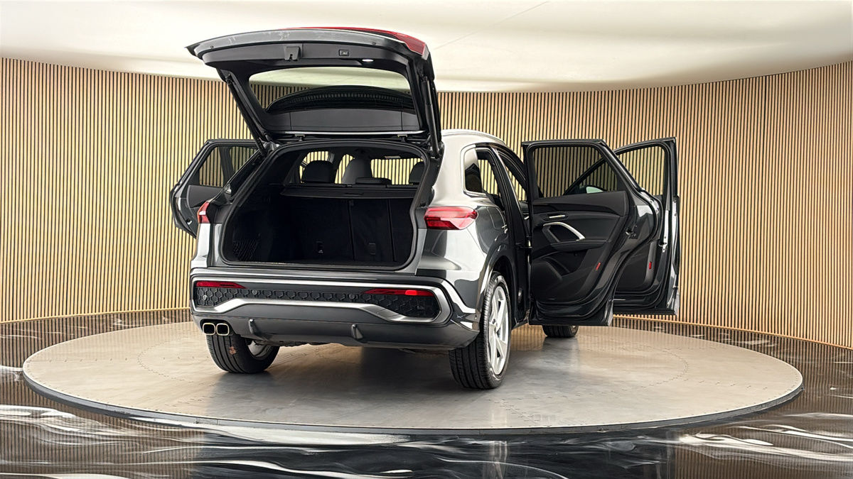 More views of Audi Q5