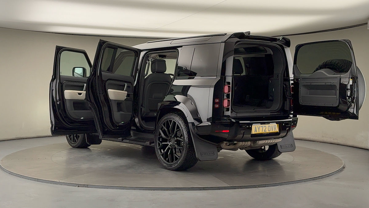 More views of Land Rover Defender 110