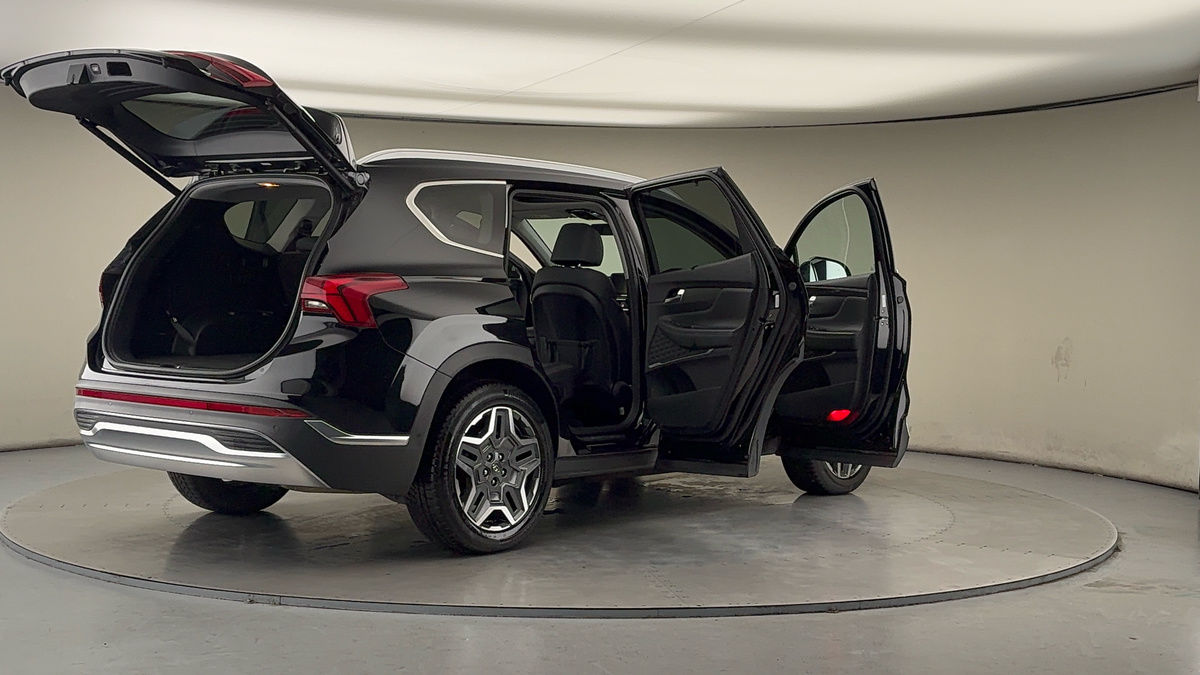 More views of Hyundai Santa Fe