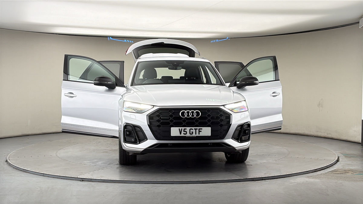 More views of Audi Q5