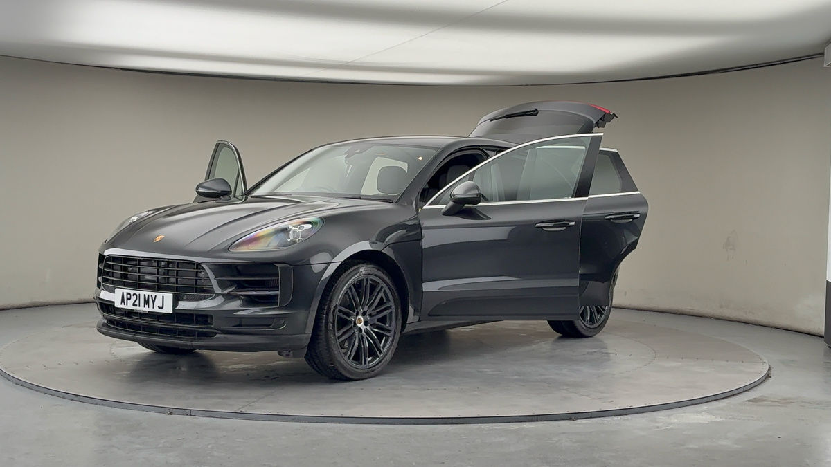 More views of Porsche Macan