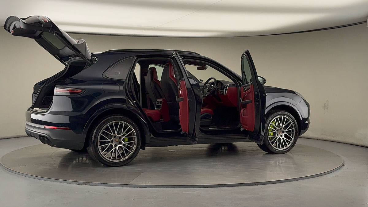 More views of Porsche Cayenne