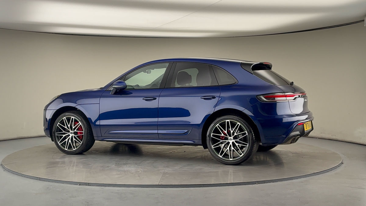 More views of Porsche Macan