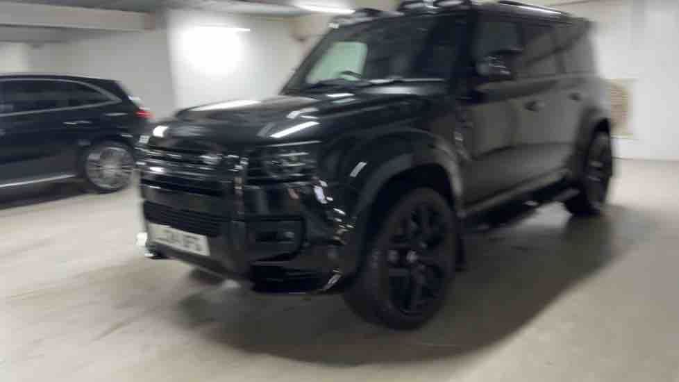 More views of Land Rover Defender 110