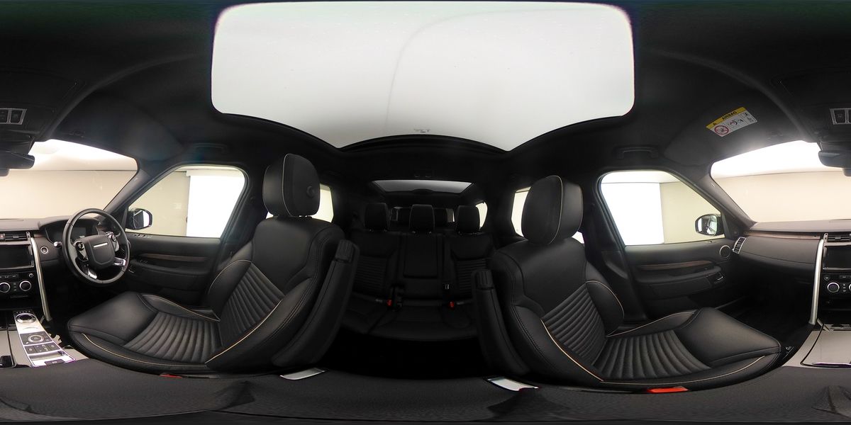More views of Land Rover Discovery