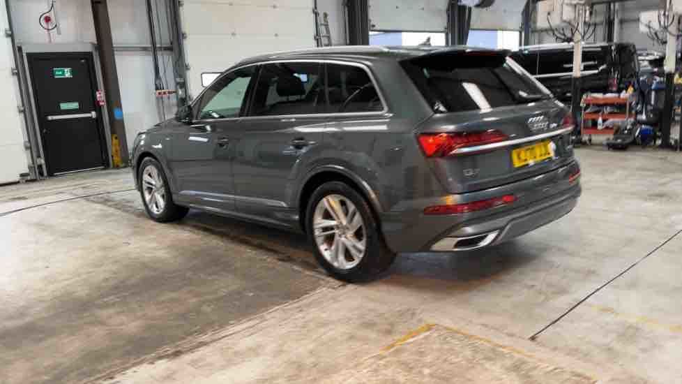 More views of Audi Q7