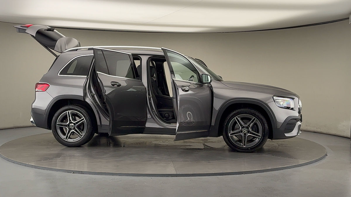 More views of Mercedes-Benz GLB