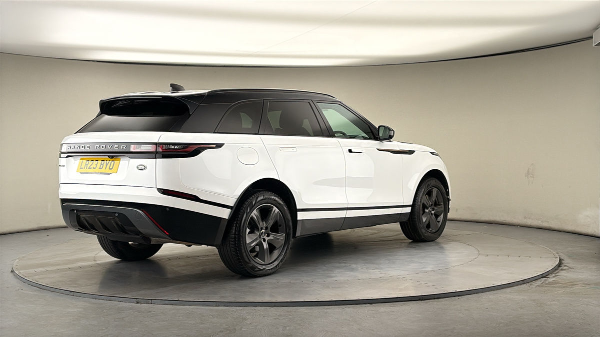 Land Rover Range Rover Velar Image 21