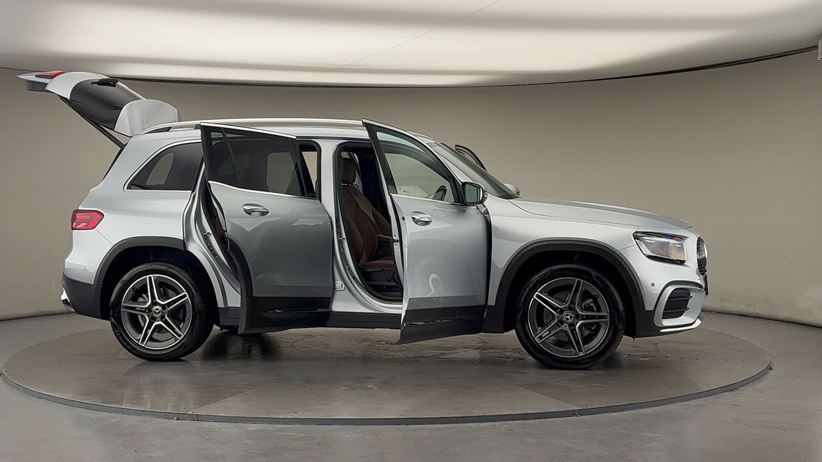 More views of Mercedes-Benz GLB