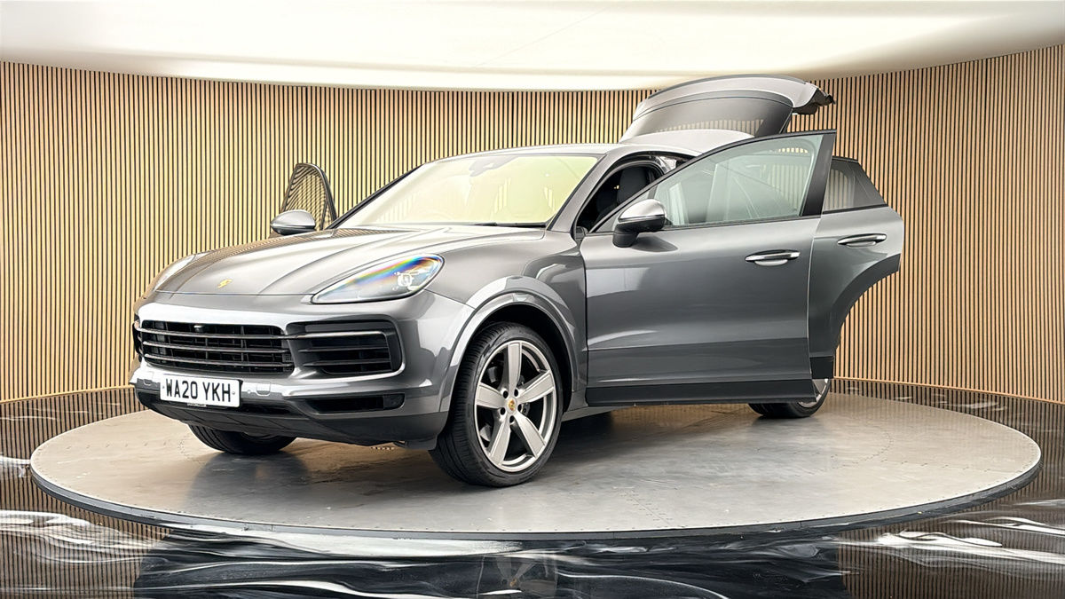 More views of Porsche Cayenne